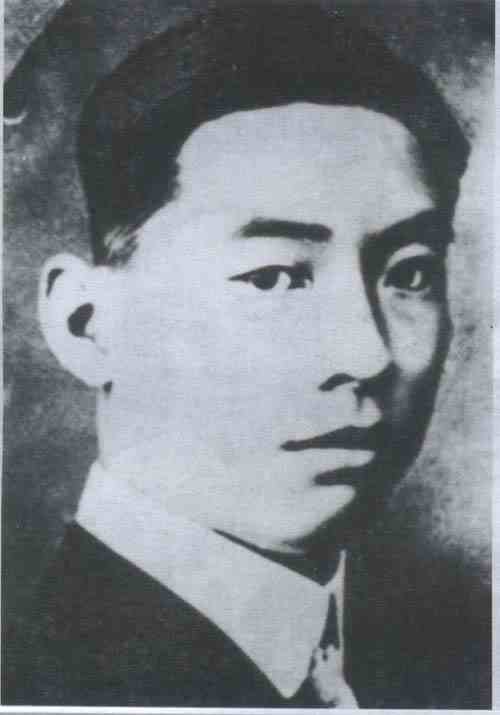 名人庞雄的画像