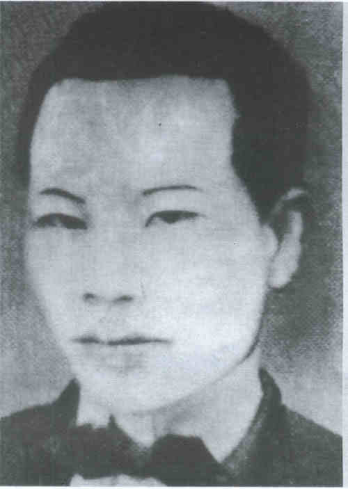 名人李炳辉画像