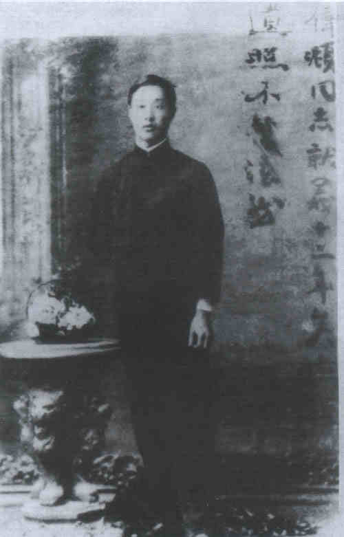 名人谢奉琦画像