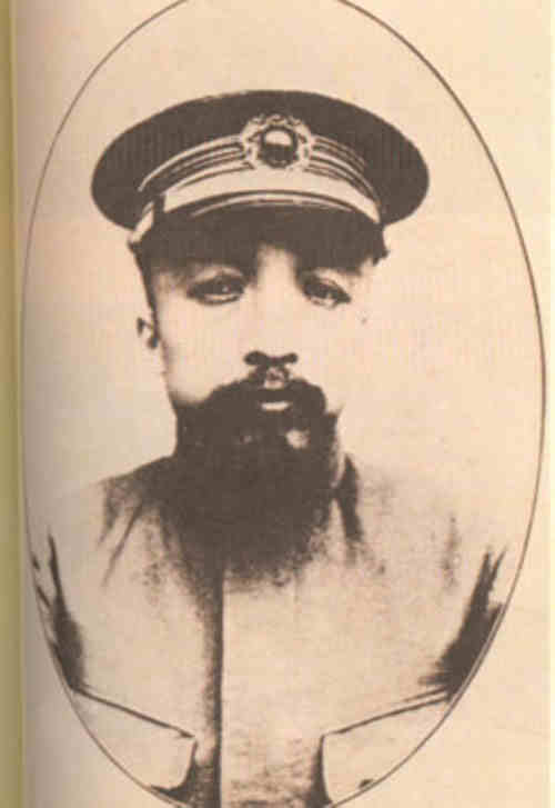 名人张彪画像