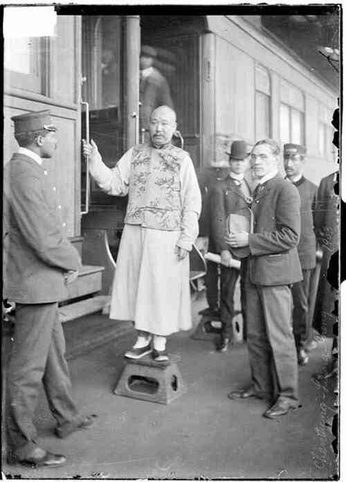 名人梁诚的画像