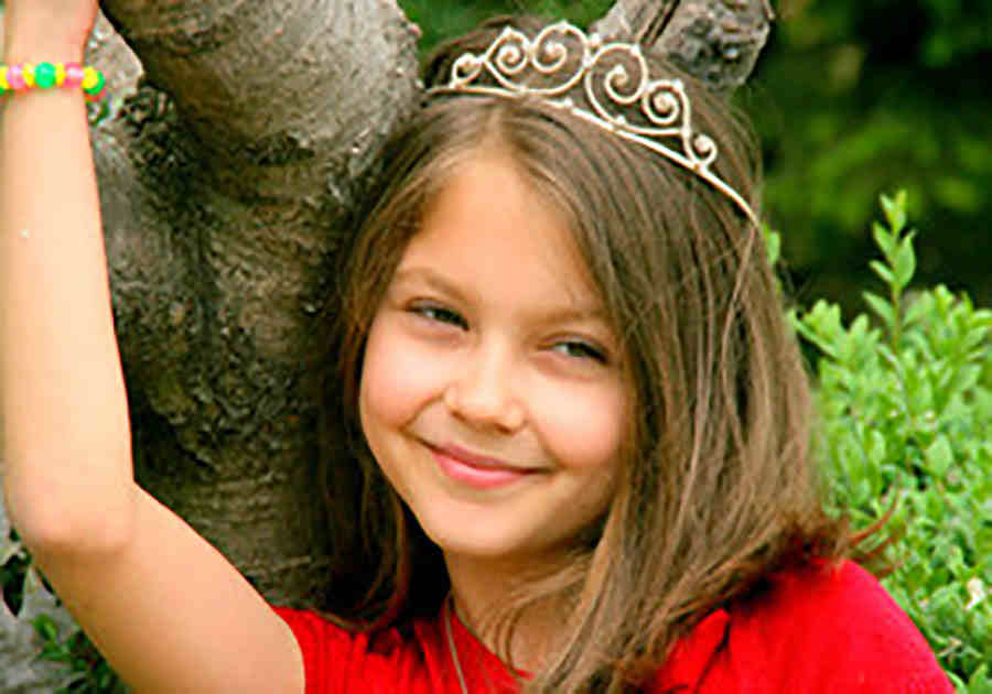 五行缺火女孩起名攻略！30个旺运美名为宝宝点亮人生